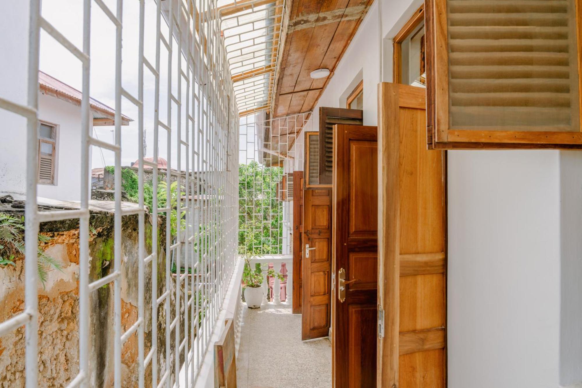 Shoki Shoki Hotel Stone Town Zanzibar ภายนอก รูปภาพ